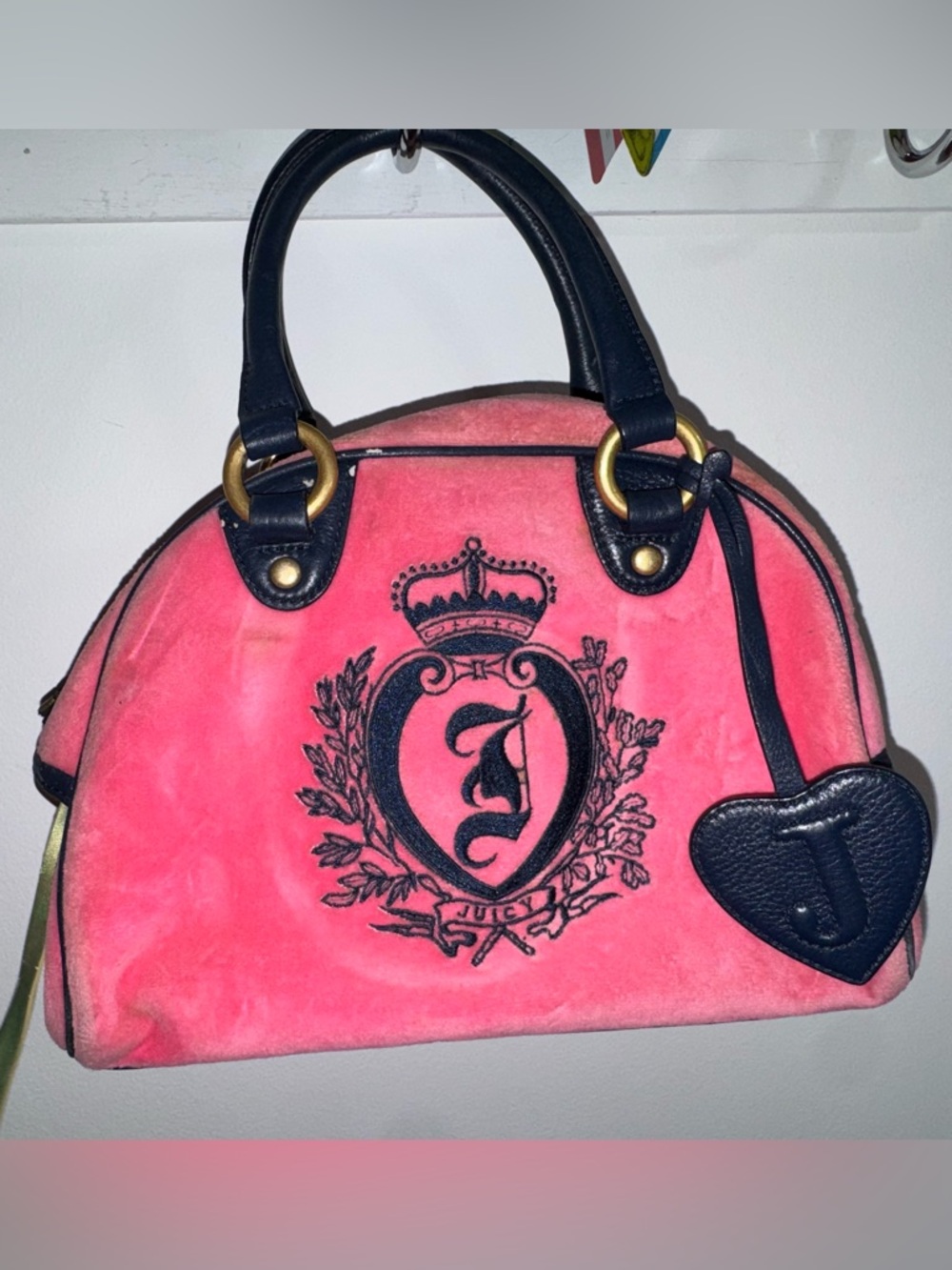 VINTAGE Juicy Couture Pink and Black Dome Satchel with Heart Charm - Picture 4 of 7